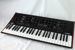 Korg Prologue-8 Synthesizer