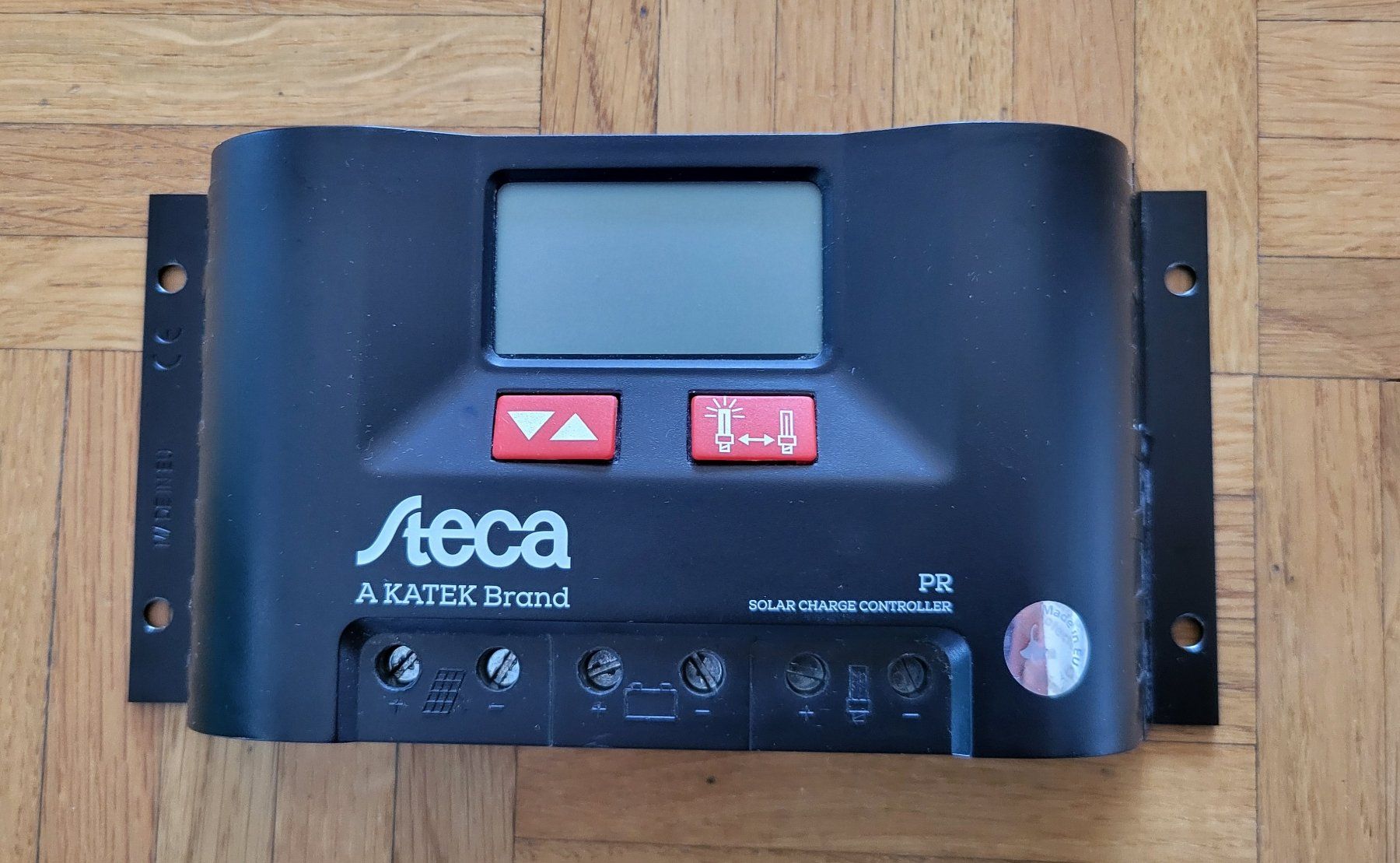 Steca Caricabatterie: Régulateur de charge pour panneau solaire Steca PR1010 – Usato da Morges venduto da Tobus1er