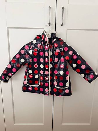 Jacadi Regenjacke mit Punkten und Äpfeln, Gr. 110