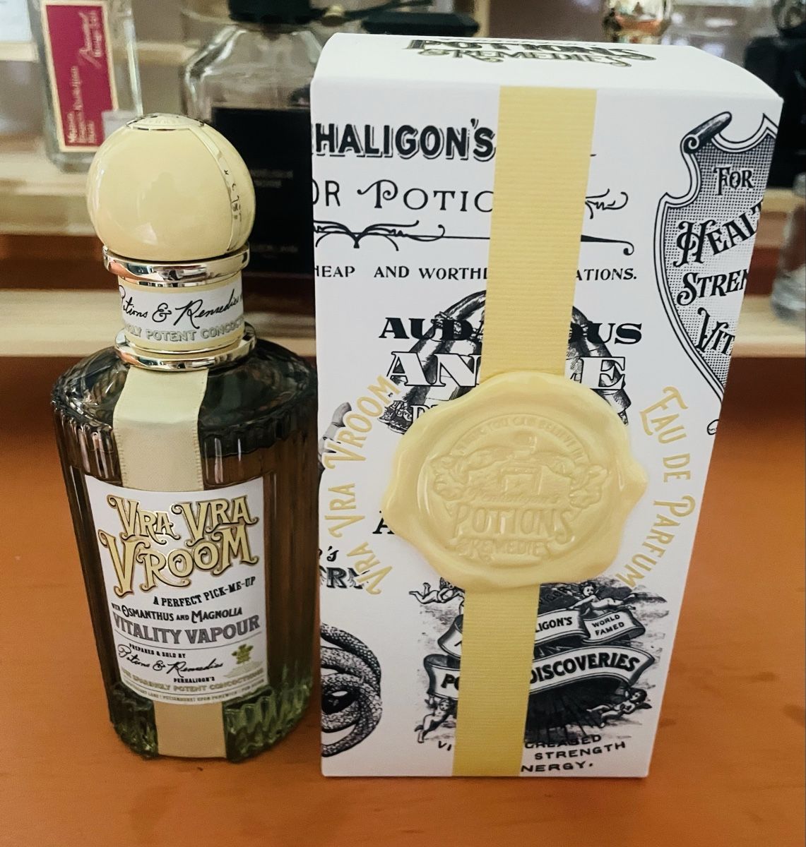 Penhaligon's Profumi & Eau de Toilette: Penhaligons - Vra Vra Vroom (2ml) – Usato da Arch venduto da momo0809