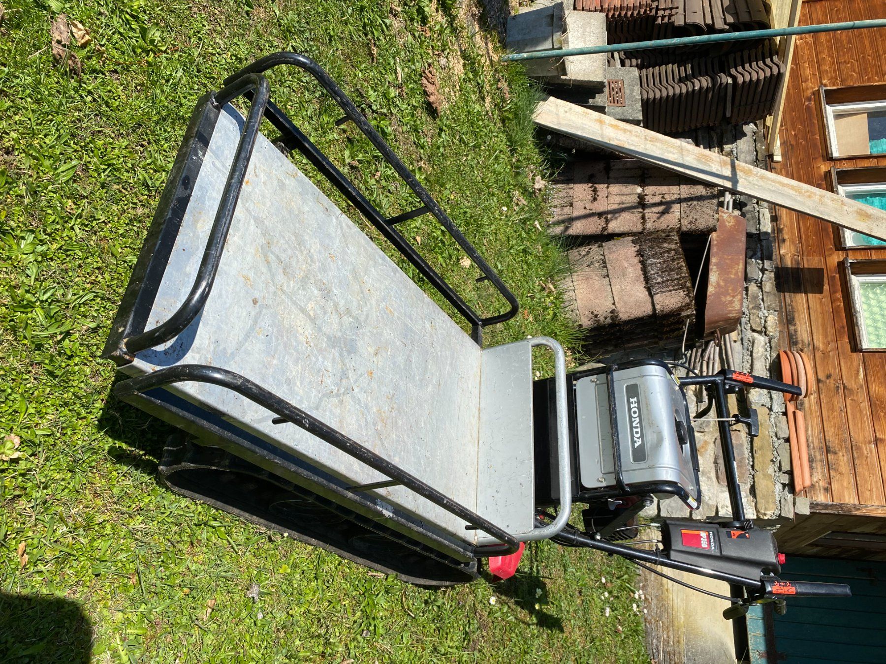 Honda Tutte le macchine: Brouette à chenille Honda – Usato da Blonay venduto da zenith3 4