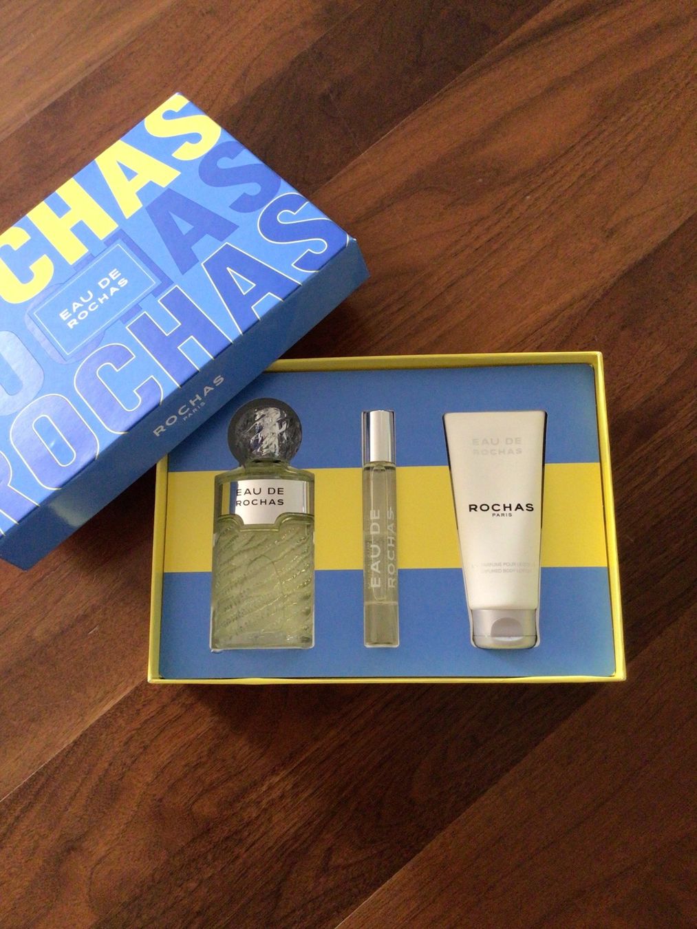 Profumi & Eau de Toilette: Parfüm (Neu) – Nuovo (secondo la descrizione) da Zürich venduto da ArmariodeRuth_Senora