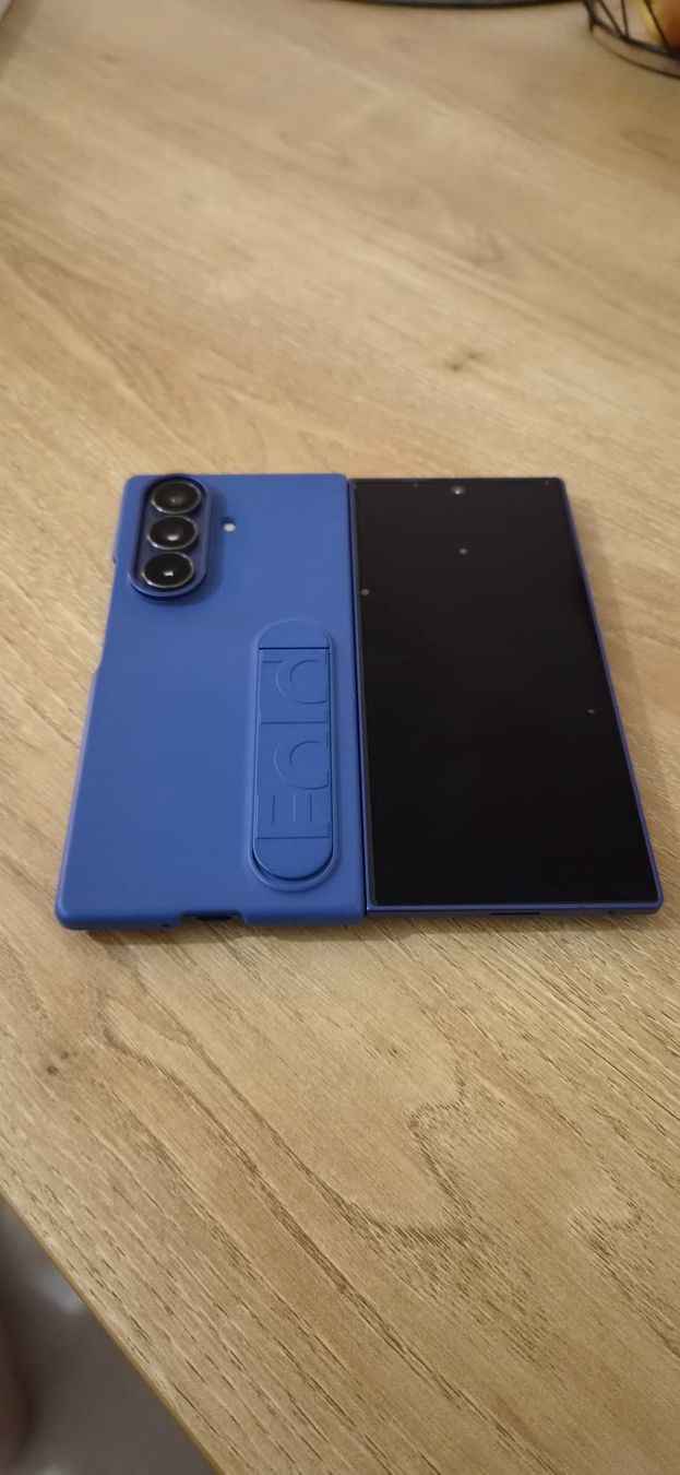 Samsung Telefoni cellulari / Smartphones: Samsung Galaxy Z Fold7 – Nuovo (secondo la descrizione) da Uster venduto da fil_ybs9 6