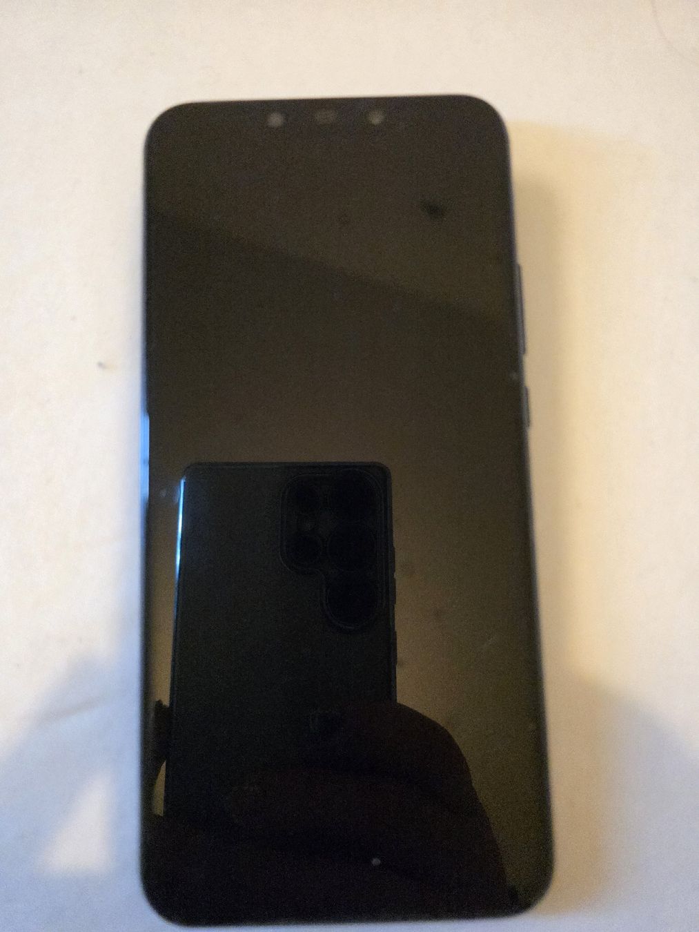 Huawei Portables: Huawei Mate 20 Lite Defekt – Défectueux à Kriens par Caroline_Schweiz