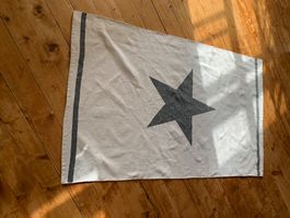 Skandinavischer Teppich mit Stern, Baumwolle, Grau, Neu!