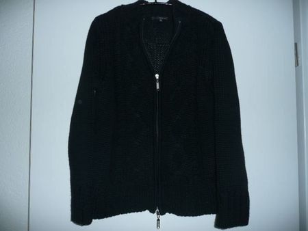 Grobgestrickte Jacke schwarz aus Merino