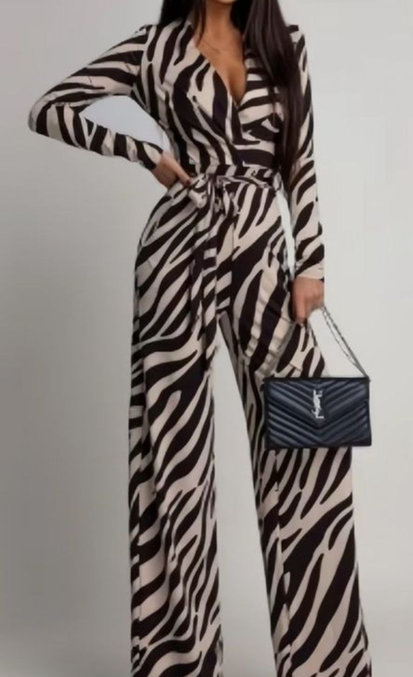 Tute: ZEBRA Design Anzug Overall Jumpsuit Einteiler Gr.M Neu – Nuovo (secondo la descrizione) da Winterthur venduto da Lotusherz 4