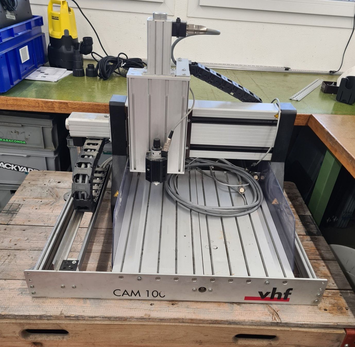 Toutes les machines: VHF CAM 100 Tischfräse – D'occasion à Schachen b. Reute par Quattroknicke