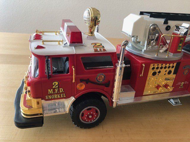 Modellautos: Modell Feuerwehrauto – Gebraucht aus Altbüron von zet_pnw5 3