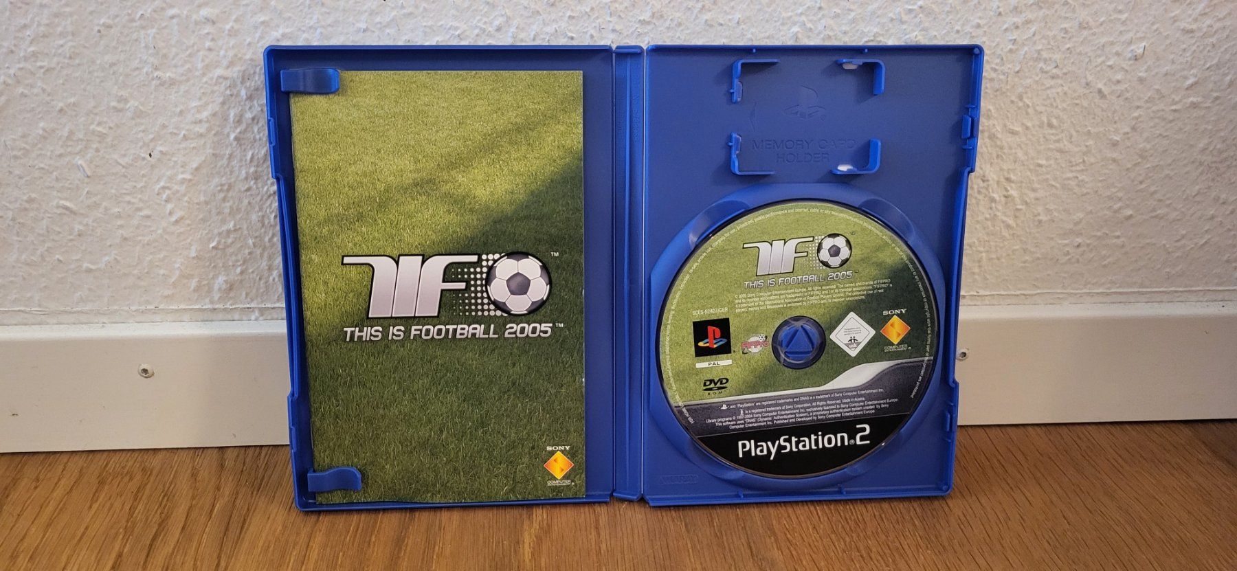 Sony Giochi: PS 2 - TIF This is Football 2005 – Usato da Münsingen venduto da DigitaleSpielecke 2