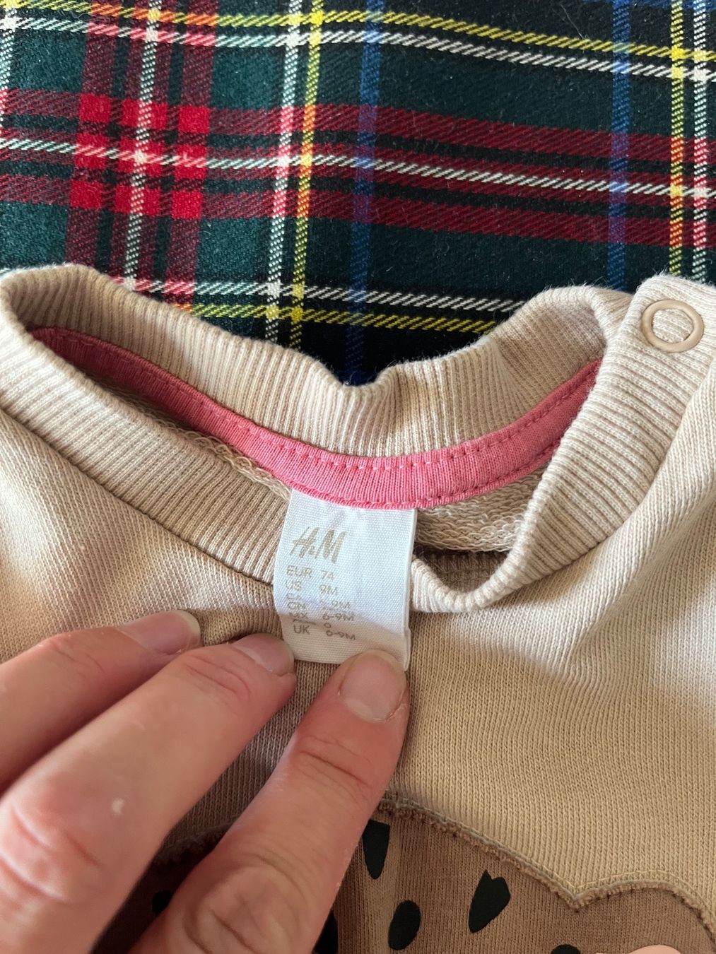 Pullover & Sweatshirts: Animal-Pullover, kaum getragen, Größe 74 – Gebraucht aus Umiken von deb_57xk 3