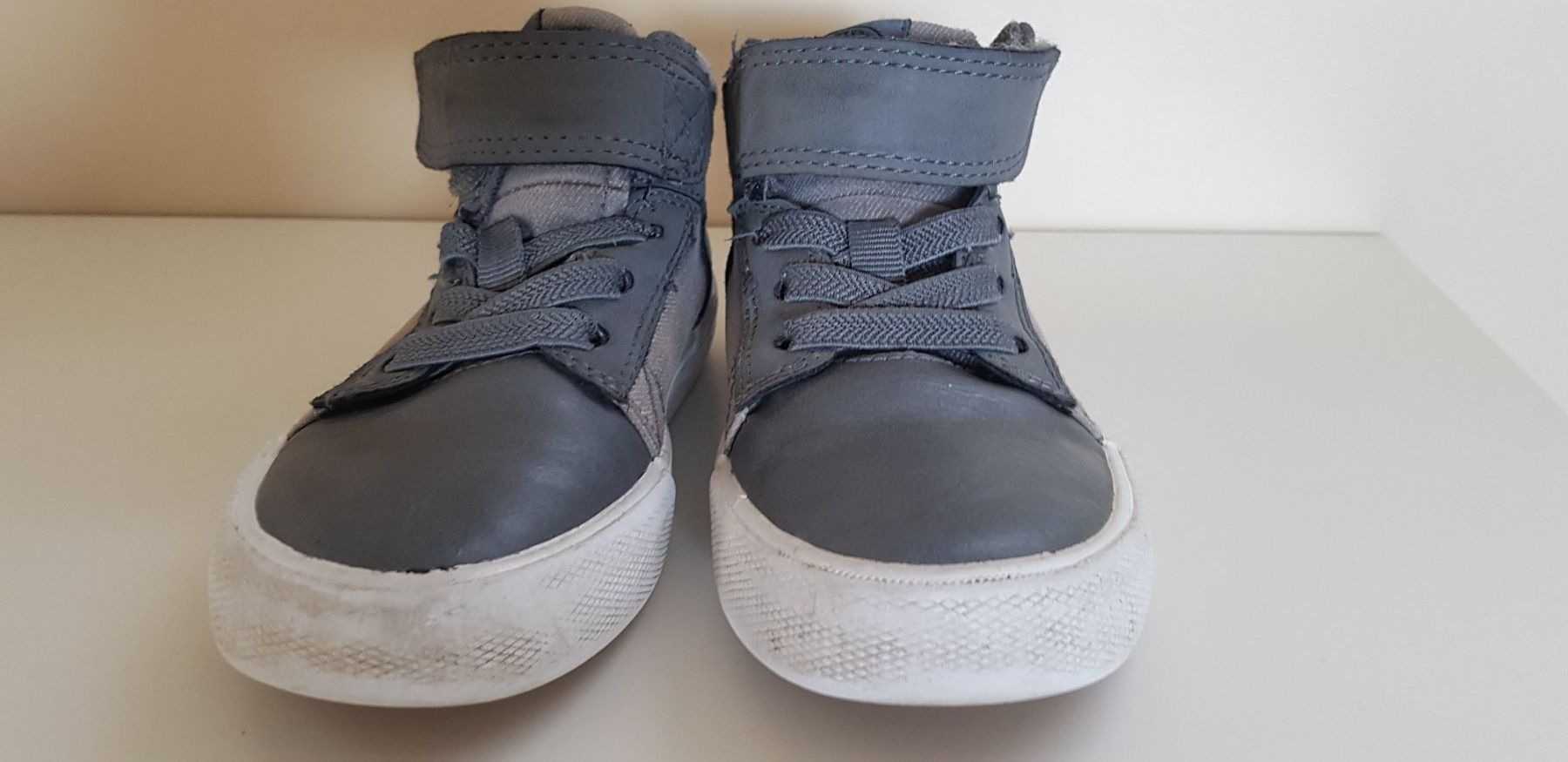 Scarpe per ragazzi: Halbschuhe grau/braun, Gr. 26 – Usato da Dietikon venduto da grafad 1