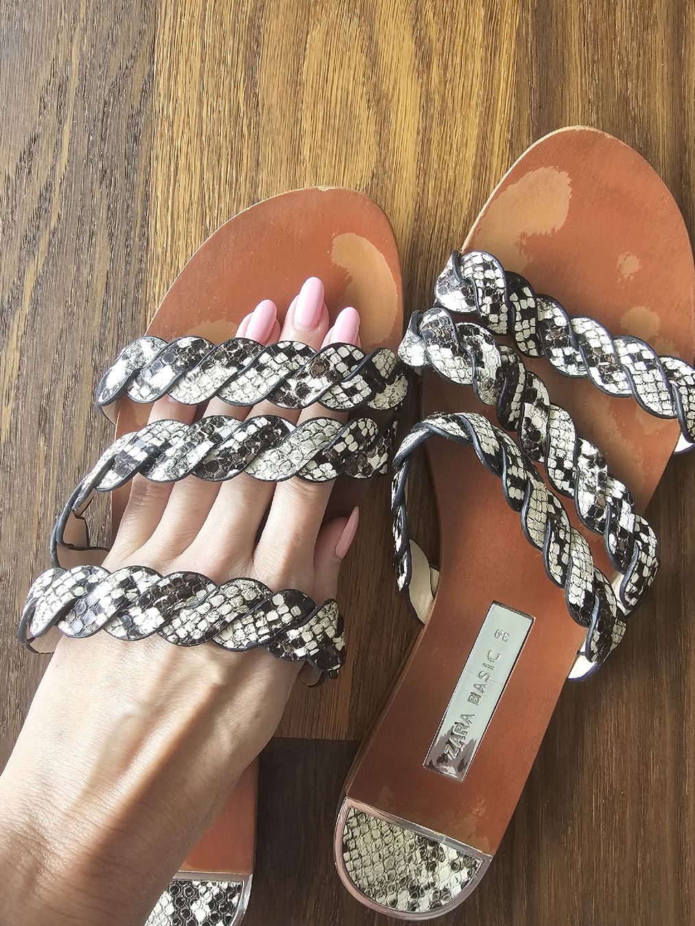 Zara Scarpe da donna: Zara Basic Sandalen, Schlangenmuster, Gr. 39 - Sommerhit! – Usato da Aesch ZH venduto da _tigerlily_