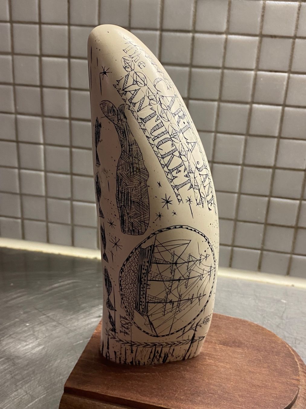 Sculture & Statue: Scrimshaw-Walzahn Replika PMS Artek – Usato da solothurn venduto da soko75 1