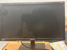 Samsung Monitor Quer und Hoch S23C6500 kein Kabel
