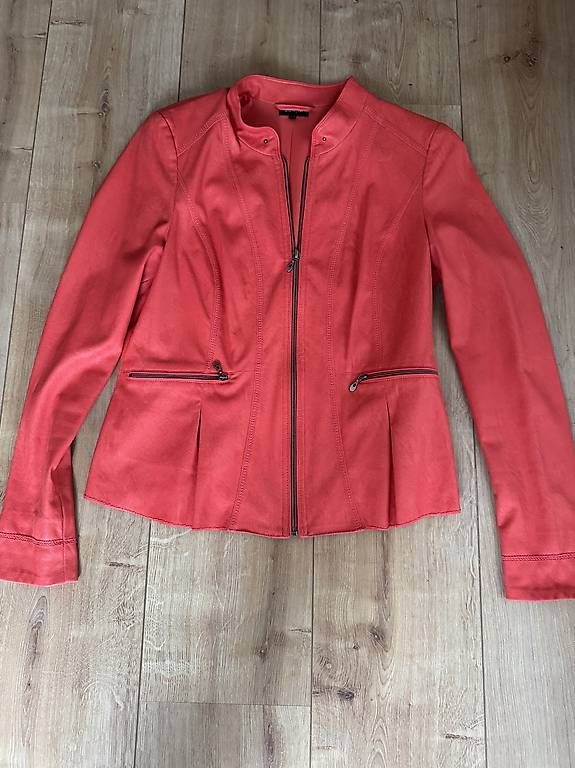 Giacche: Wunderschöne Jacke Korallfarbe Gr.36 – Usato da Hütten venduto da bri_kkp6