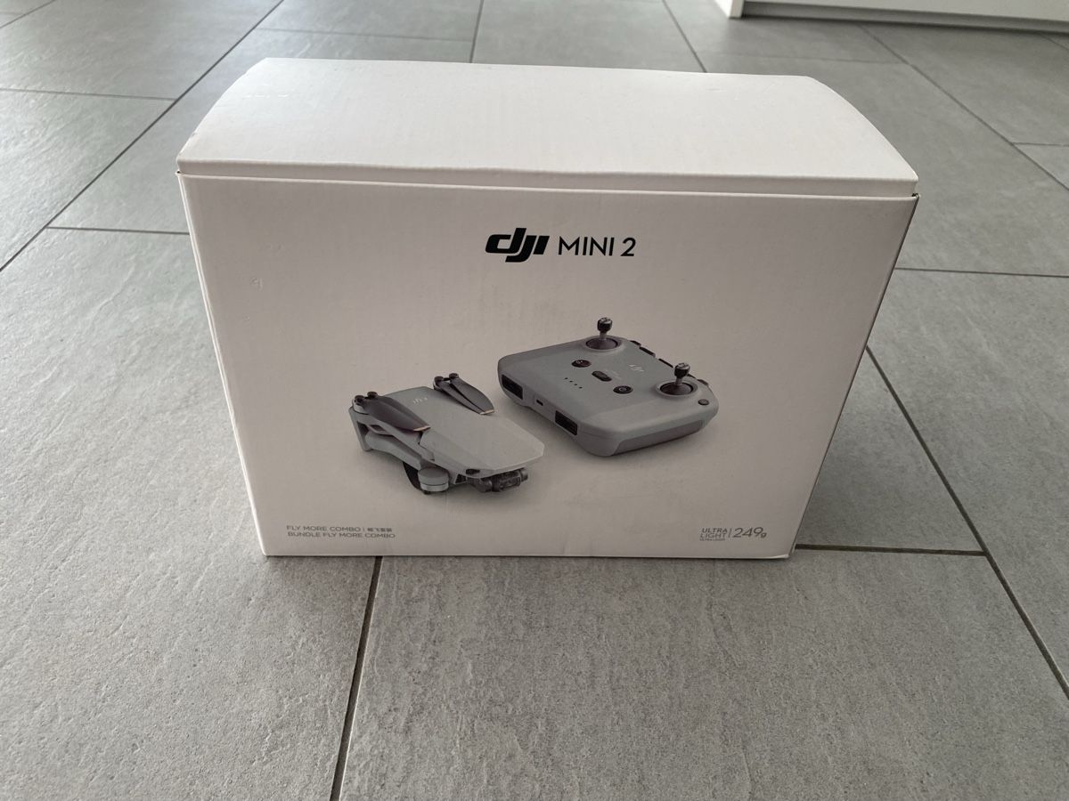 DJI Videocamere: DJI Mini 2 Fly More Combo Drohne neuwertig – Nuovo (secondo la descrizione) da Chur venduto da rei_8cyw 1