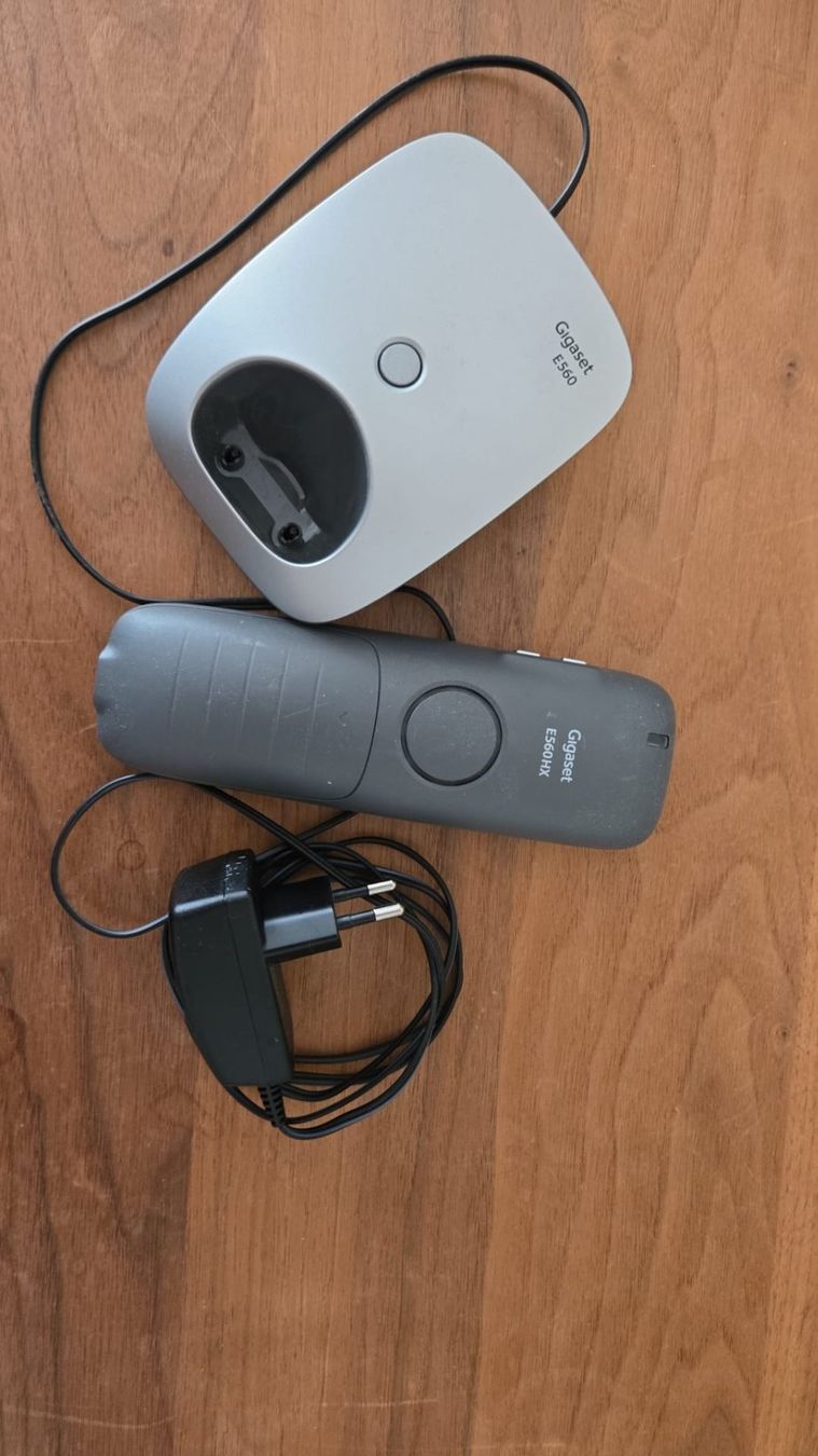 Gigaset Telefone: Gigaset E560 mit Basisstation – Komfort-DECT-Telefon 📲 – Gebraucht aus Gunzwil von  1