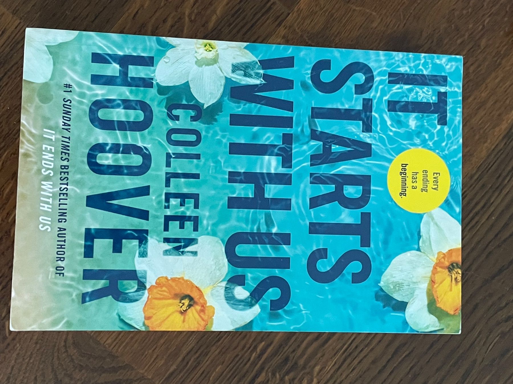 Libri: Colleen Hover: It starts with us – Usato da Zürich venduto da Bopenyang98765