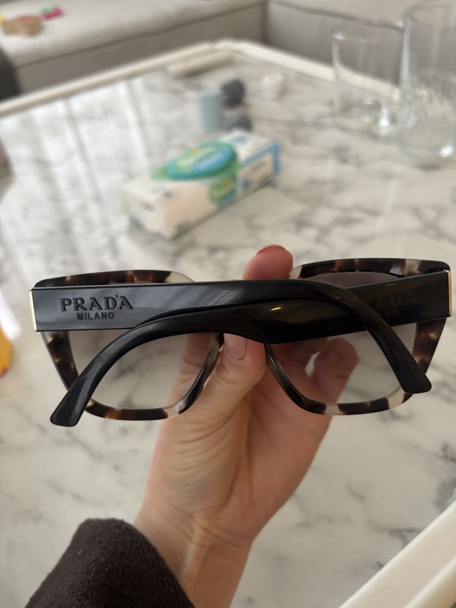 Prada Brillen & Gläser: Prada Damen Sonnenbrille – Gebraucht aus Neuhausen von wait.for.it 2