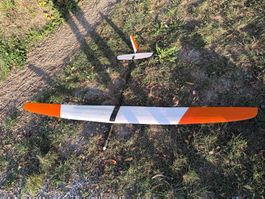 Geronimo 2 F5K Segler mit 254cm Spannweite