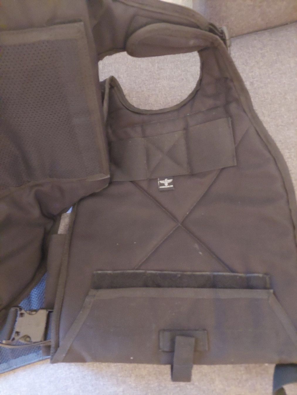 Uniformi: Taktische Weste Schwarz / Plattenträger – Usato da Meilen venduto da bernhardundbianca 3