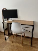 Schreibtisch für kleine Zimmer (Holzdekor, Metallgestell)
