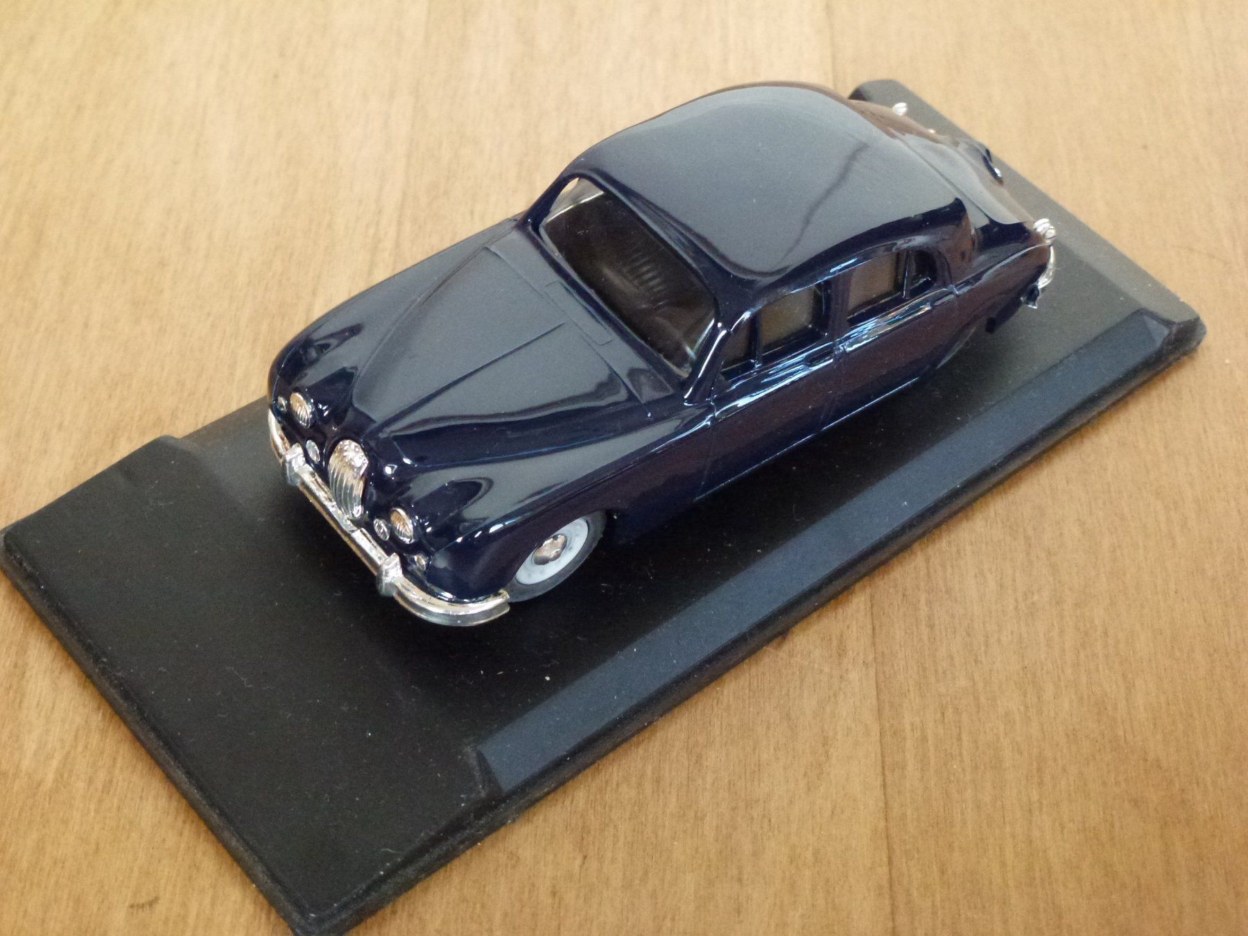 Jaguar Voitures modèles: Eligor Jaguar MK1 - 1/43 - Dunkelblau – D'occasion à Zürich par Kalla36 6
