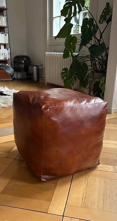 Hocker: Pouf aus Leder – Gebraucht aus Bern von Karo87 2