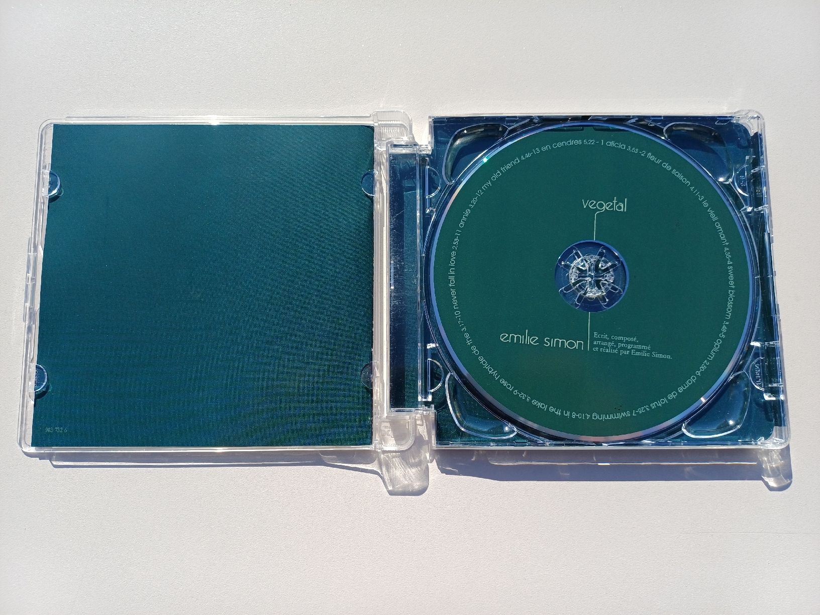 CD: Emilie Simon "Vegetal" CD – Usato da Begnins venduto da Drastic-Sound 2