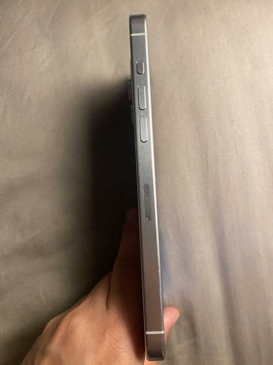 Apple Telefoni cellulari / Smartphones: Gebrauchtes einwandfreies Iphone 15 pro max – Usato da Sempach venduto da MantaHanta 2