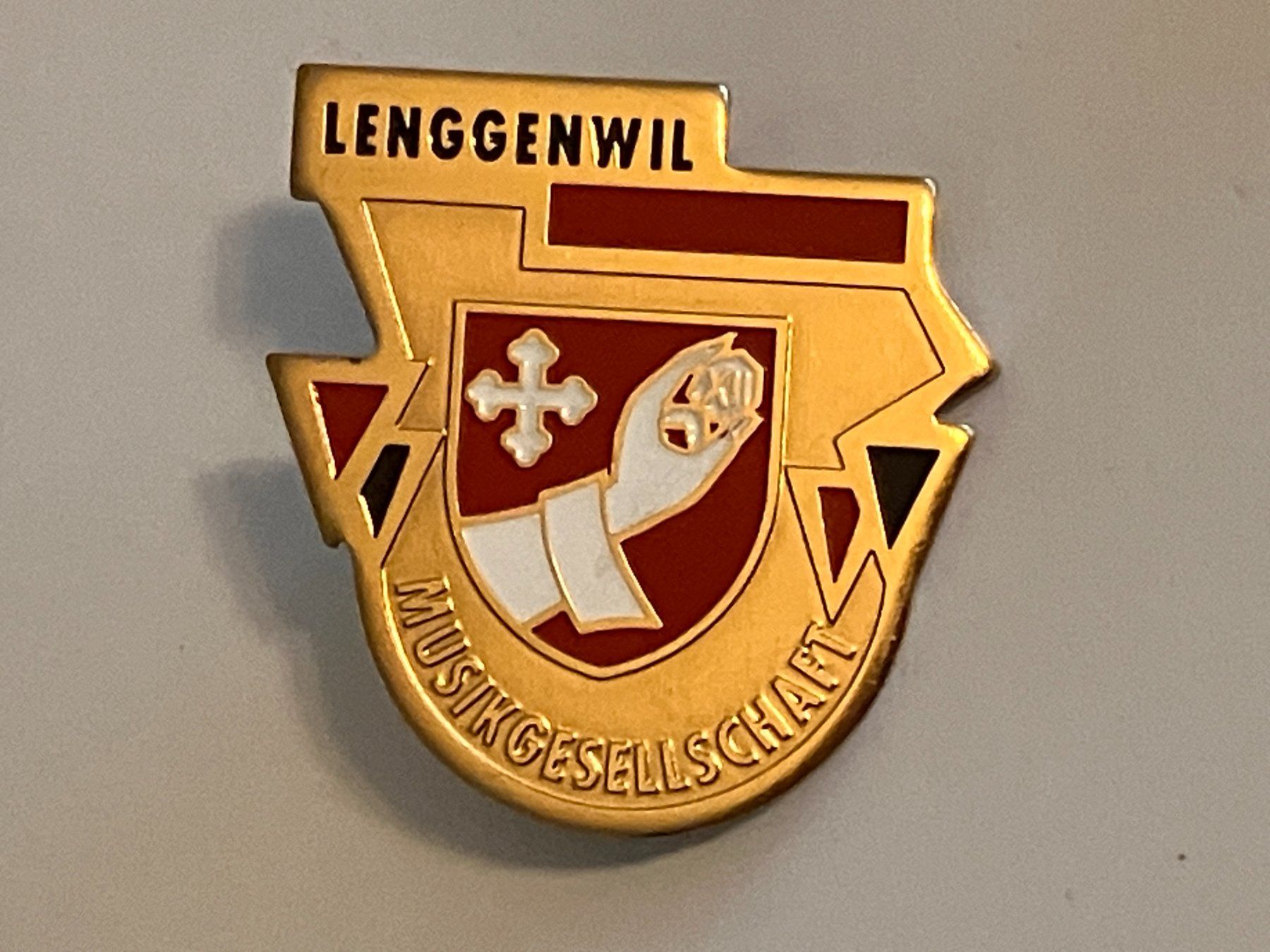 Placchette & Badge: 1 Pin Musikgesellschaft Lenggenwil – Usato da Basel venduto da djwwpp