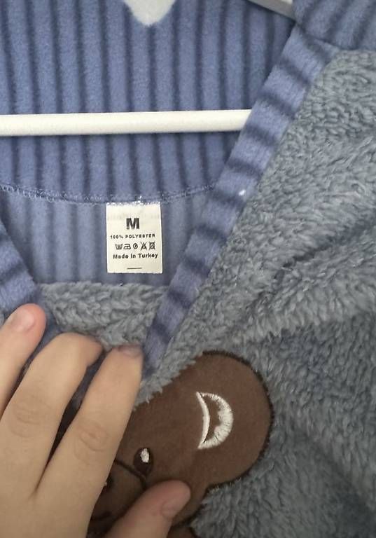Negligees & Pigiami: Flauschiger Winter Pyjama mit Bärenmuster, Grösse M – Usato da Brüttisellen venduto da Ariana-24 2