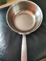 Sauteusen IKEA Pfanne geschwungener Rand