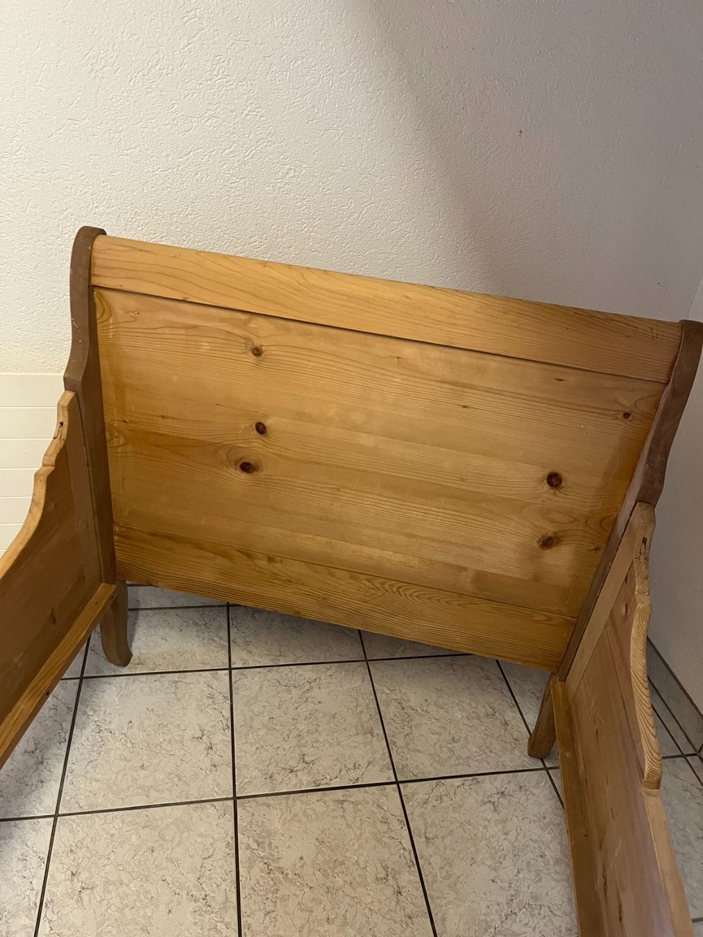 Letti: Massivholz-Bett, – Usato da Montlingen venduto da Giardini13 1
