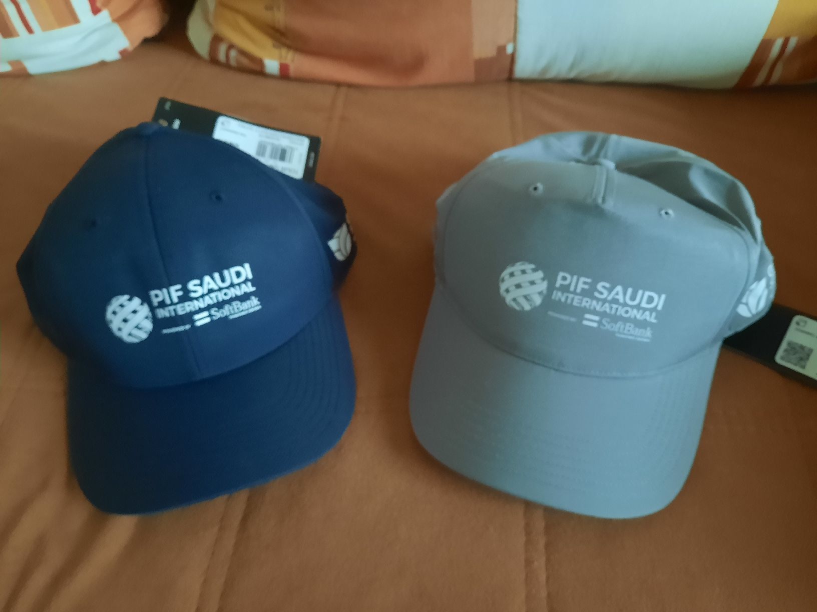 Autres vêtements & accessoires: Cap – Neuf avec emballage d'origine à Kollbrunn par smart777