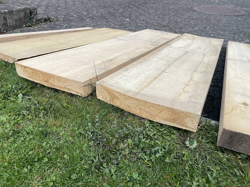 Articoli in legno: Linde Schnitzholzbretter 11 Stück – Usato da Bachs venduto da awefwf 1