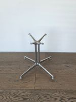 La fonda Base : Eames Herman Miller Vitra Vintage