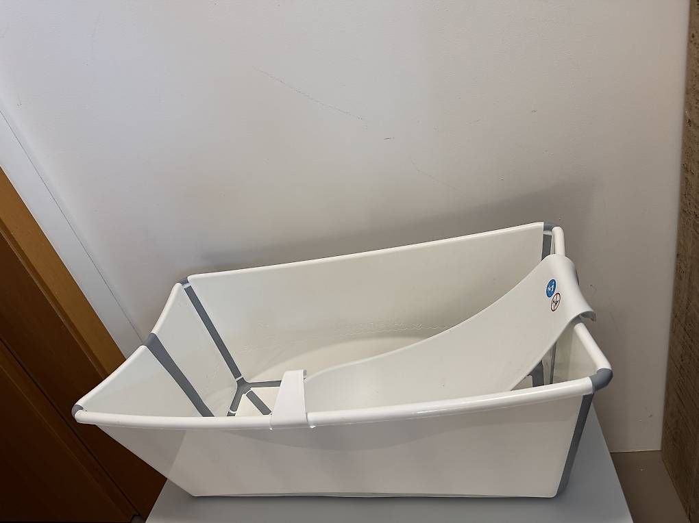 Tutto per il bagno: Stokke Flexi Bad mit Newborn Einsatz – Usato da Wädenswil venduto da evaszundi 1