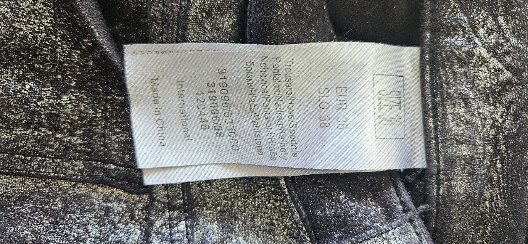 Hosen: Silbern glitzernde Hose – Gebraucht aus Muri b. Bern von mar_2hpg 2