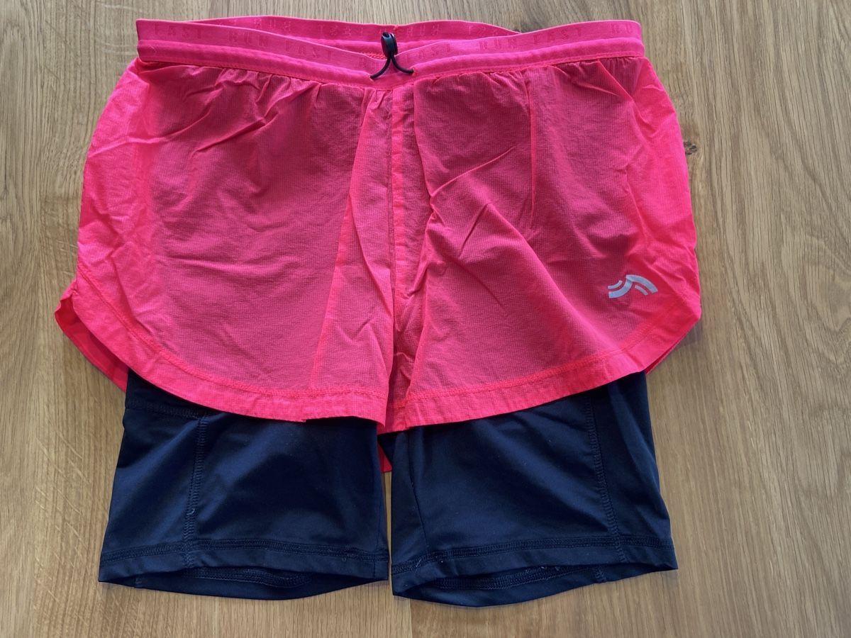 Pantaloni: Sporthose in Gr.S 36/38 – Nuovo (secondo la descrizione) da Arth venduto da ssu_8v2j