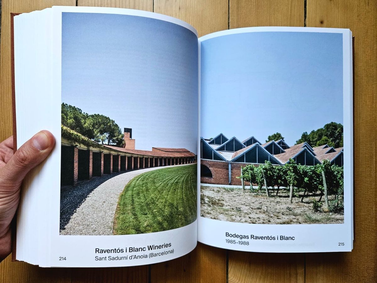 Libri: Jaume Bach - Architect / Arquitecto (2025) – Nuovo (secondo la descrizione) da Genève venduto da Januacoeli 7