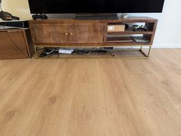 TV-Möbel aus Mangoholz 138 cm – wie neu – NP 350 CHF