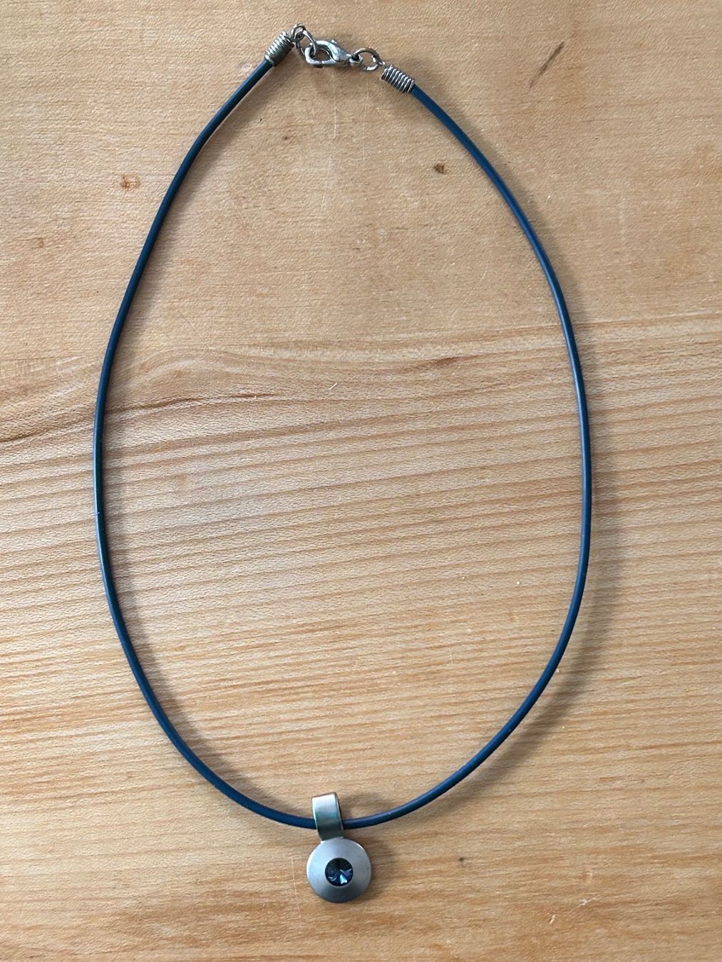 Ciondoli: Schmuck-Anhänger mit Halskette – Usato da Eptingen venduto da swi_9zxn 1
