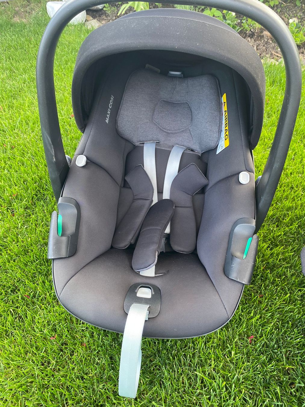 Maxi-Cosi Carrozzine: Maxi Cosi Kinderwagen und Auto Babyschale – Usato da Laupen ZH venduto da and_5vgq 5