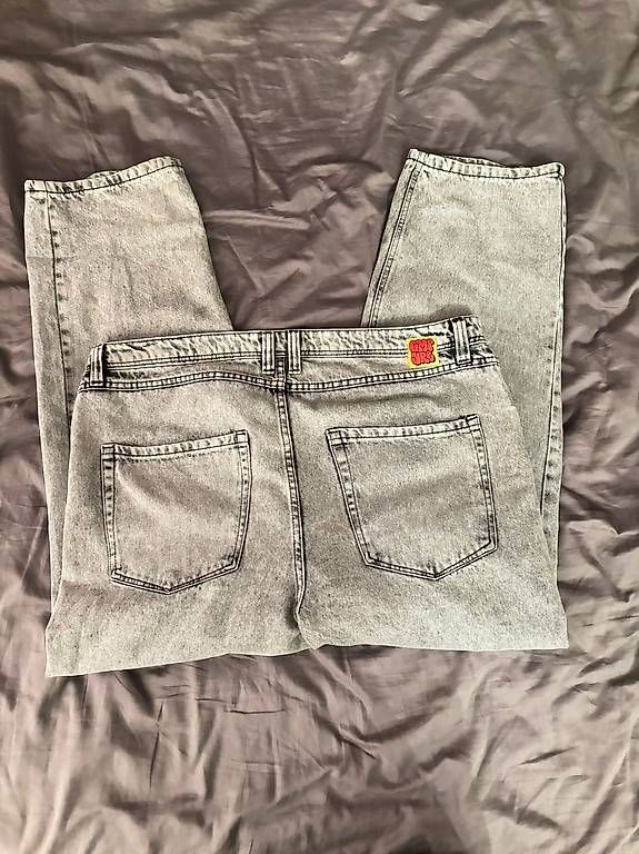 Jeans: Jeans – Gebraucht aus Willisau von lev_f6dx 1