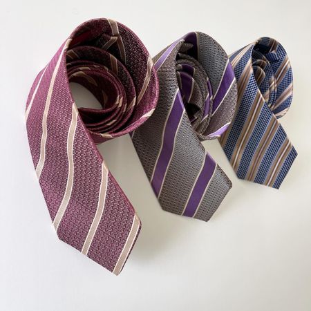 SET OF SILK TIES