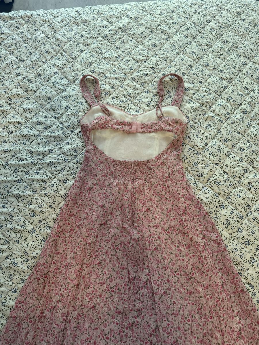 Reformation Kleider: Reformation Lela Dress – Gebraucht aus Aarau Rohr von ash_m7hq 1