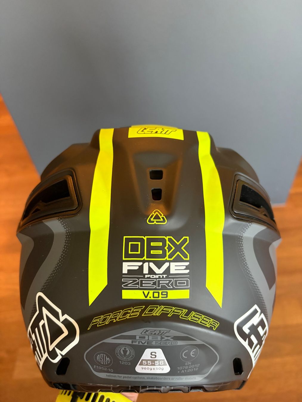 Leatt Caschi: LEATT DBX 5.0 V09 Full Face Helm – Usato da Schmerikon venduto da triathlon2010 3