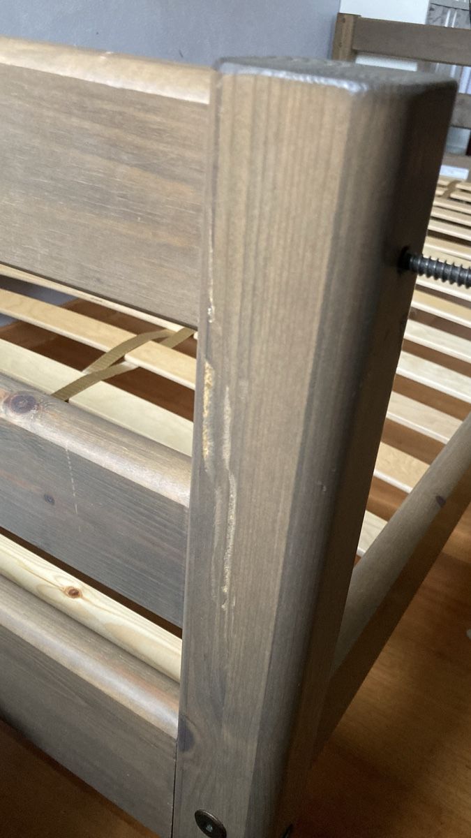 Letti: Lit FLEXA en bois massif 90x200 cm – Usato da Corcelles-Chavorn venduto da Pebble10 5